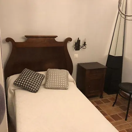 Puentecuervo Holiday home *